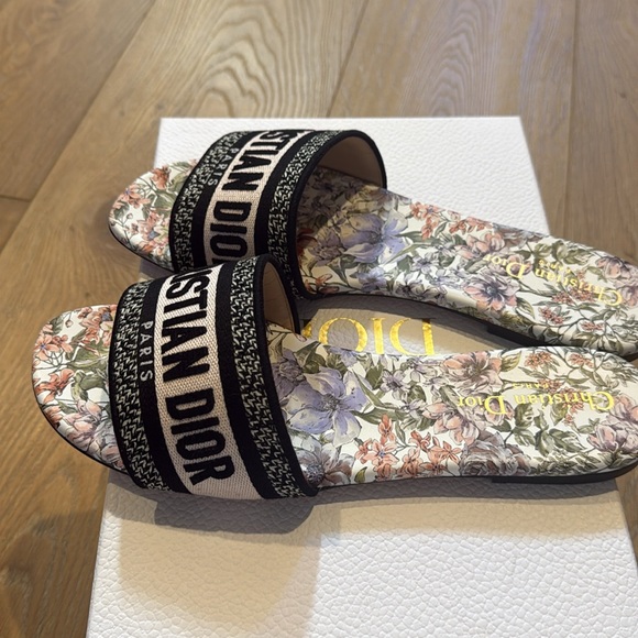 Christian Dior Floral Slide Sandals - Picture 3 of 11